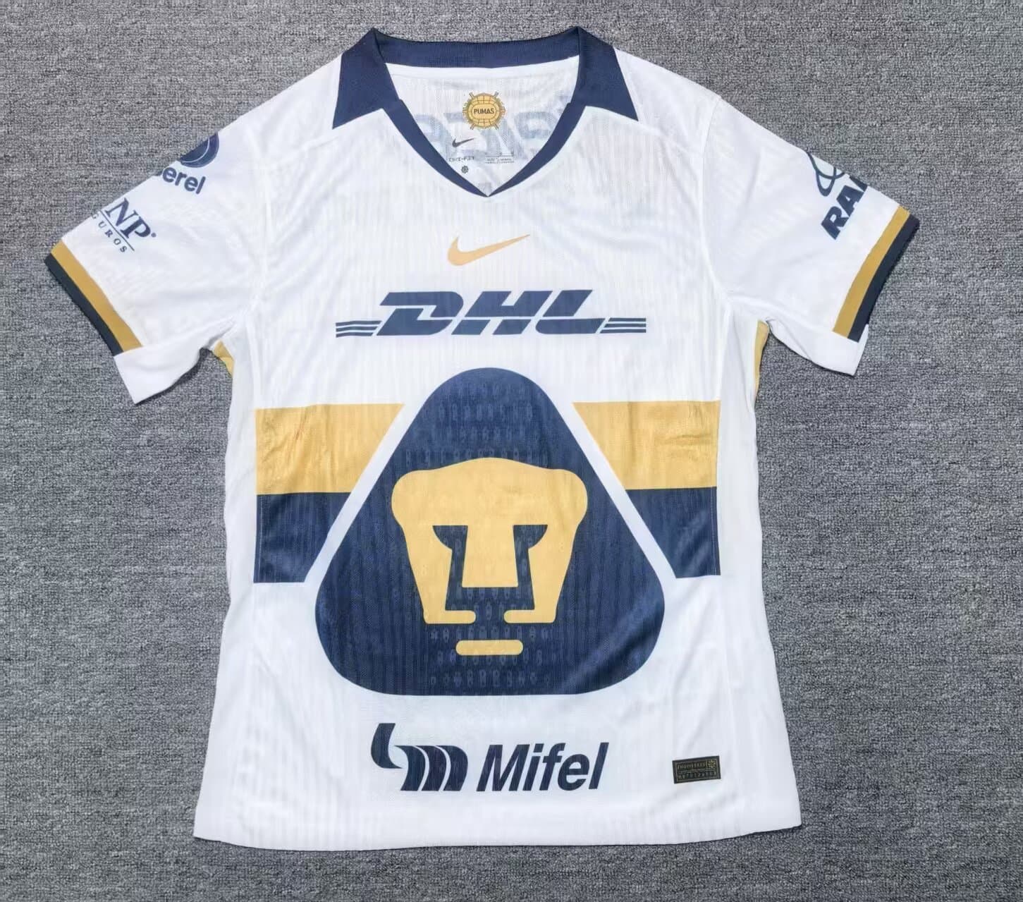Jersey Blanco Pumas Local Version Jugador