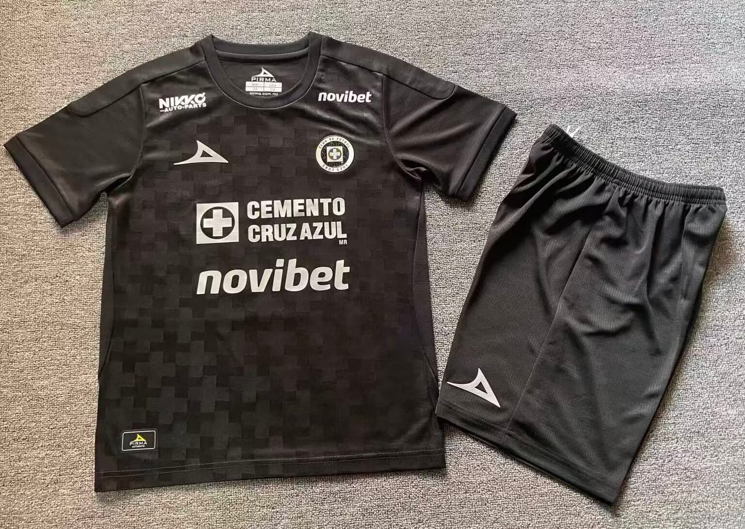 Jersey Negro Cruz Azul Alterna Niño