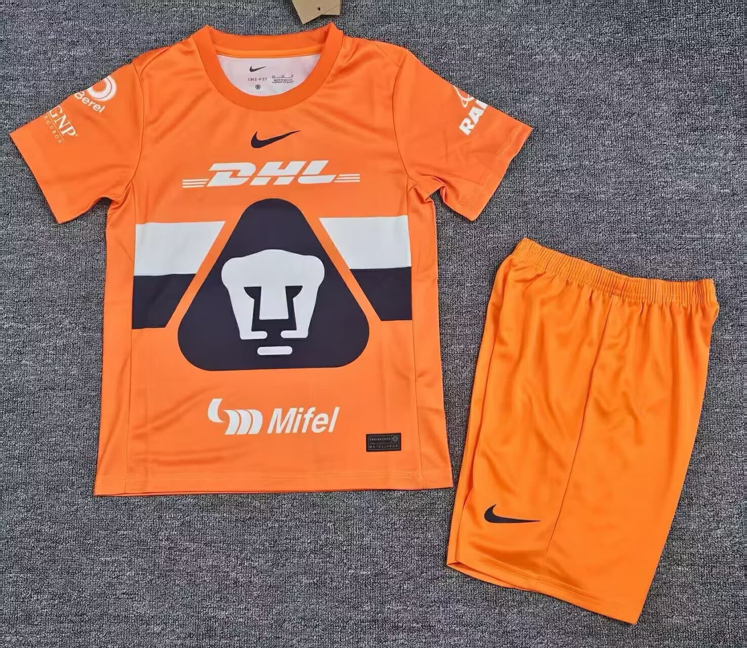 Jersey Portero Naranja Pumas Niño