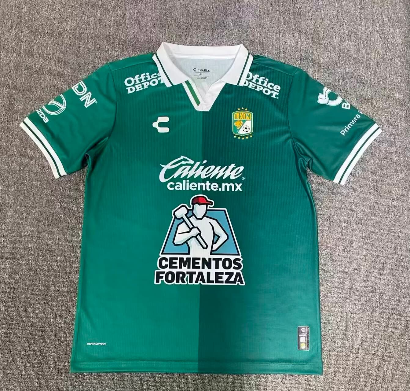 Jersey Leon Alterna Version Jugador