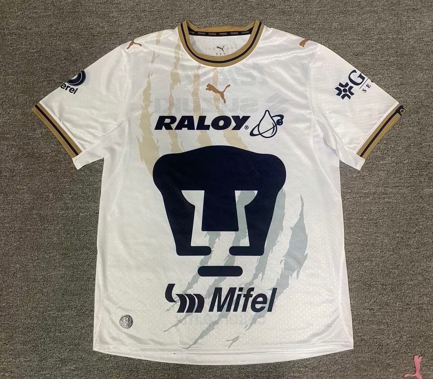 Jersey Blanco Pumas Local Version Jugador